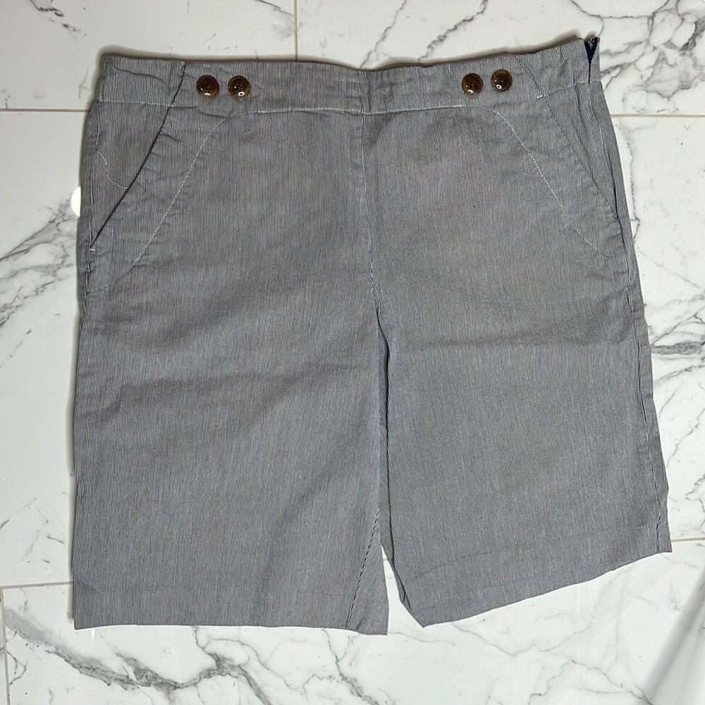 Wide short